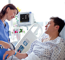 Verschlechterung des Gesundheitszustands der Patienten mit Early Warning Scoring Tools schneller feststellen